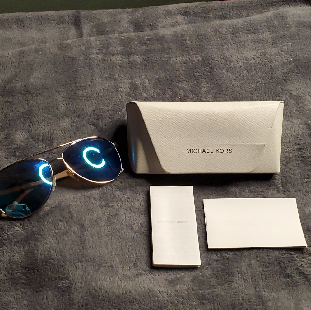 *Brand New* Michael Kors Aviator Sunnies